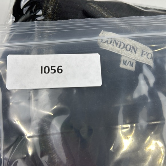 London Fog Men's Black Sleeveless Wool Blend Vest - Picture 6 of 6